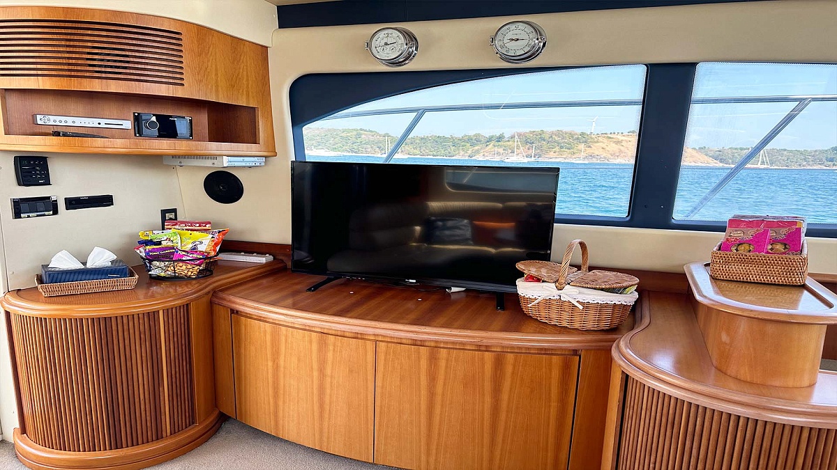 Аренда моторной яхты Azimut 46 на Пхукете